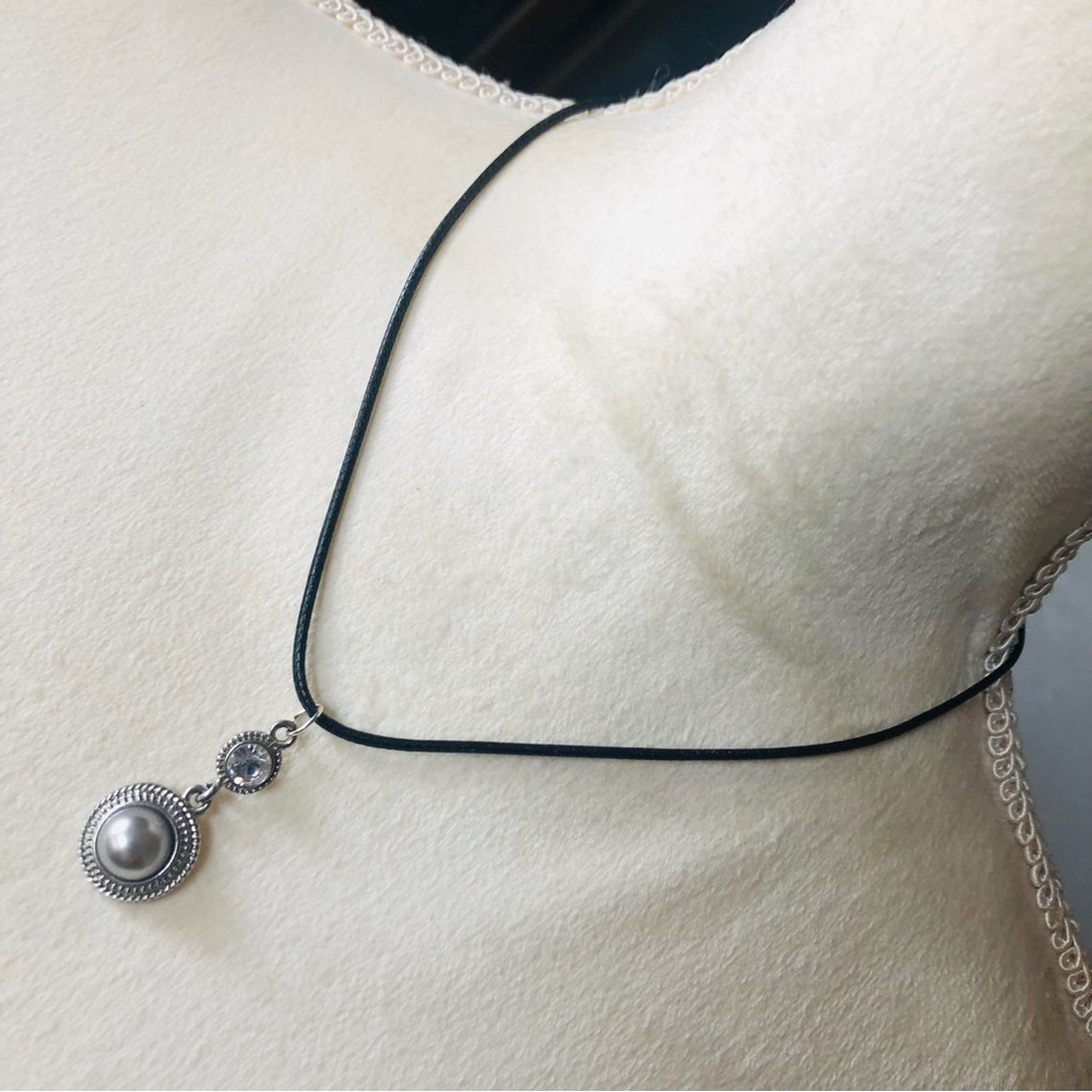 Silver pearl glass stone pendant on leather cord necklace